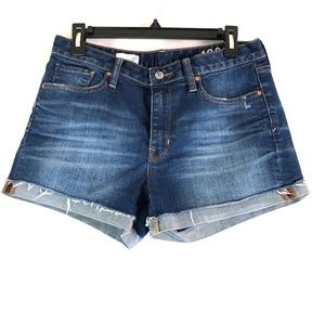 Gap Slim Cut Offs